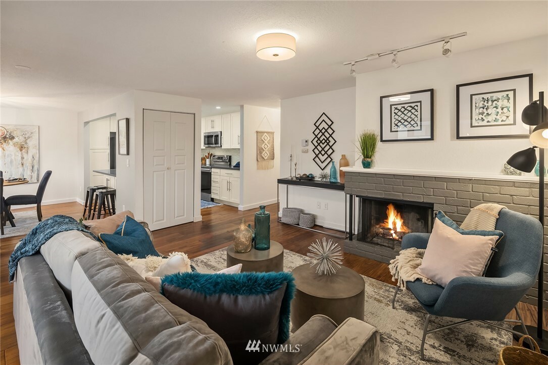 Property Photo: 2930 76th Avenue SE A102 WA 98040