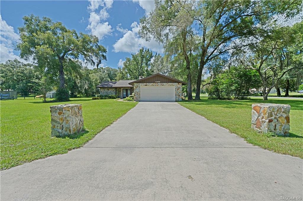 Property Photo:  4200 E Sunup Court  FL 34453 