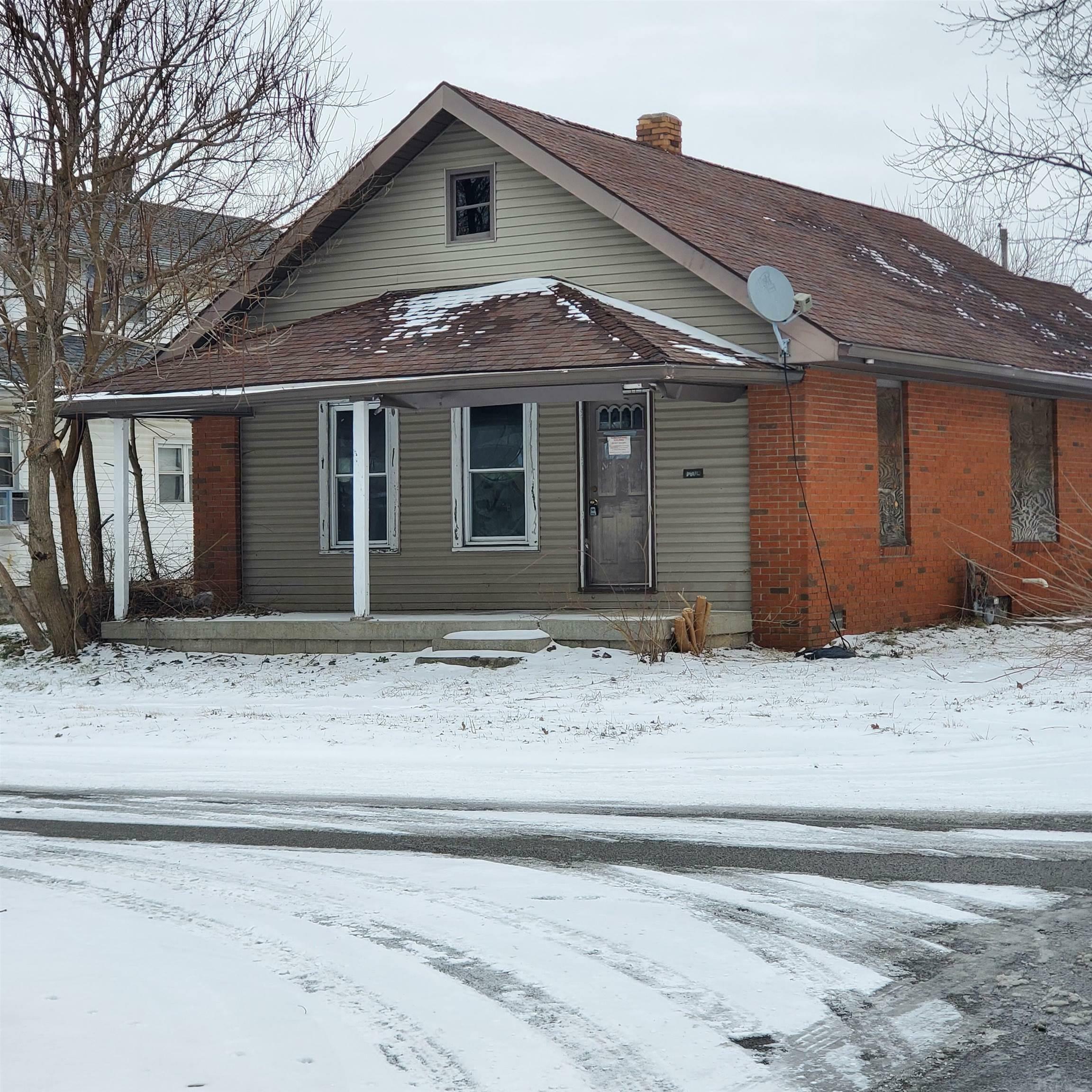 Property Photo:  1126 S 20th Street  IN 47362-2504 