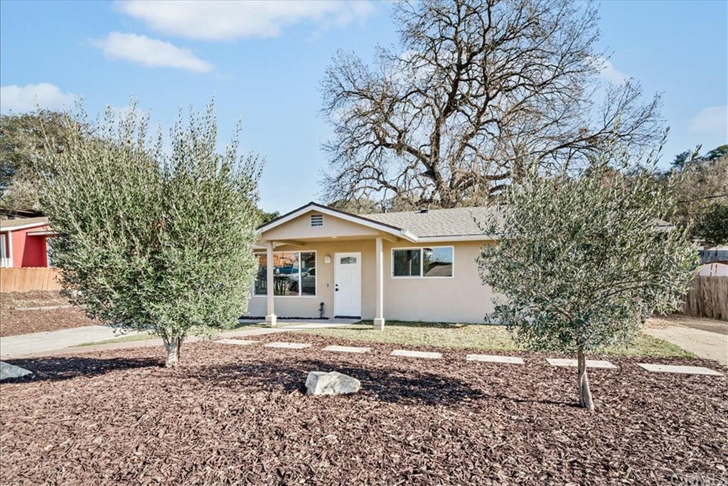 Property Photo:  5465 Hermosilla Avenue  CA 93422 