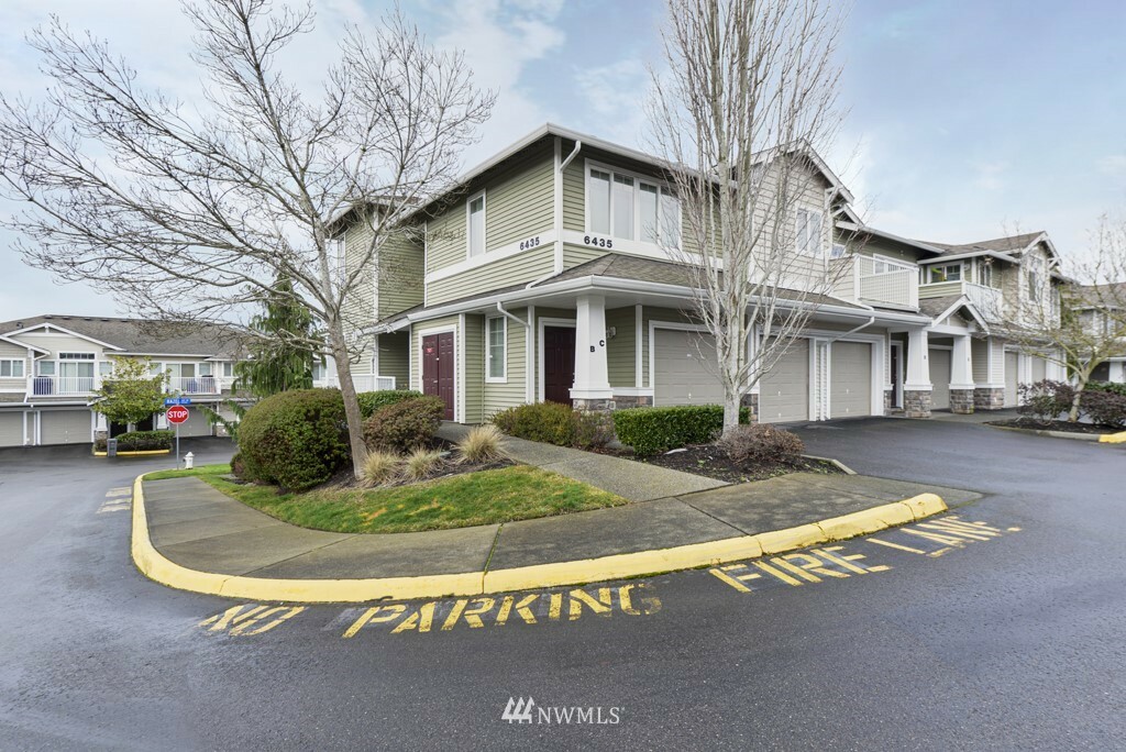Property Photo: 6435 Hazel Lane SE #C-10 WA 98092