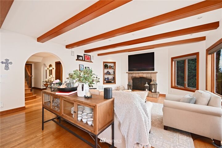 Property Photo: 1929 Sunset Avenue SW WA 98116