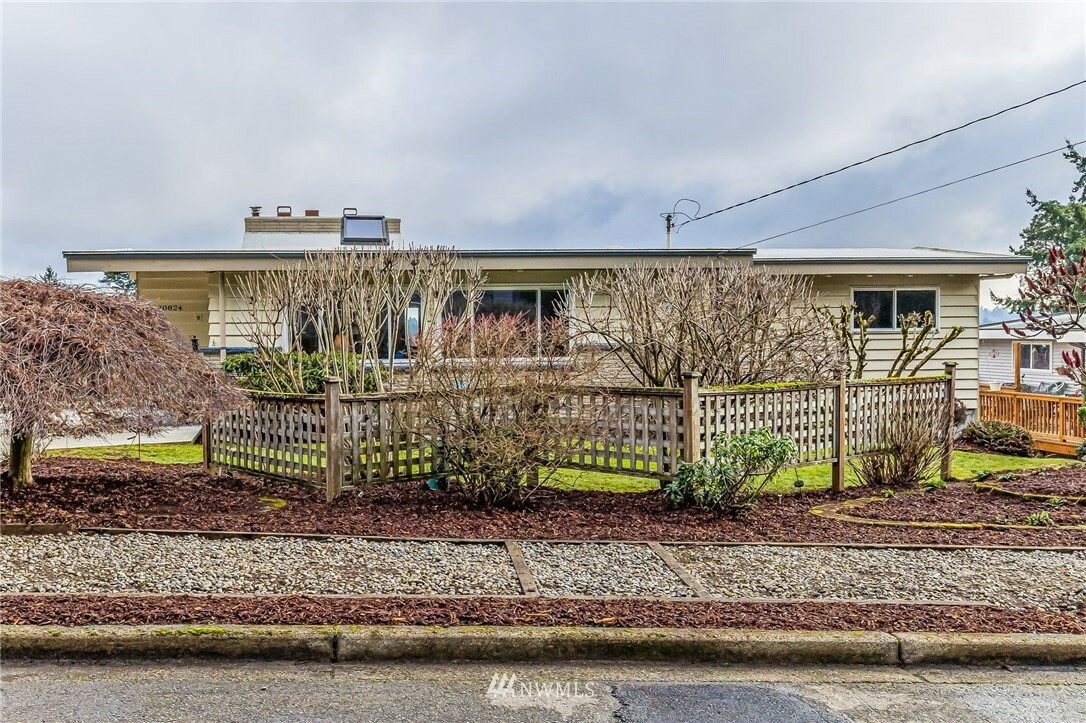 Property Photo: 20824 6th Avenue S WA 98198