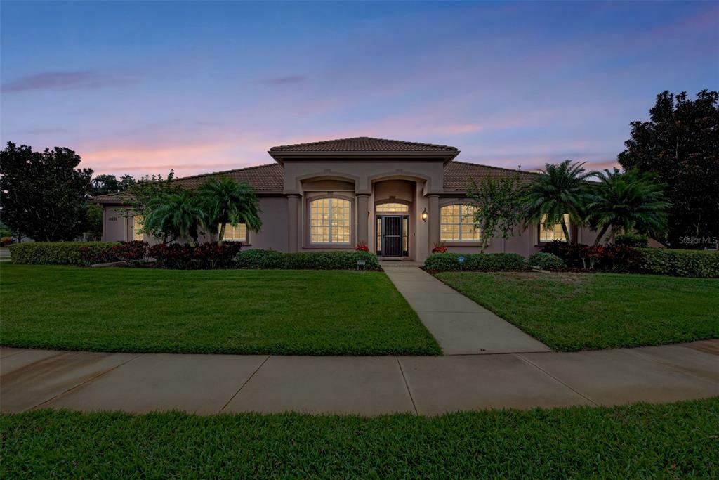 Property Photo: 10228 Silverado Circle FL 34202