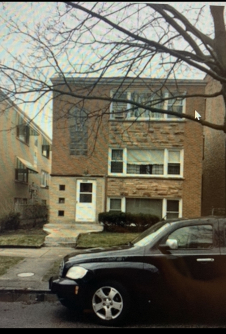 Property Photo:  5537 N Artesian Avenue  IL 60625 