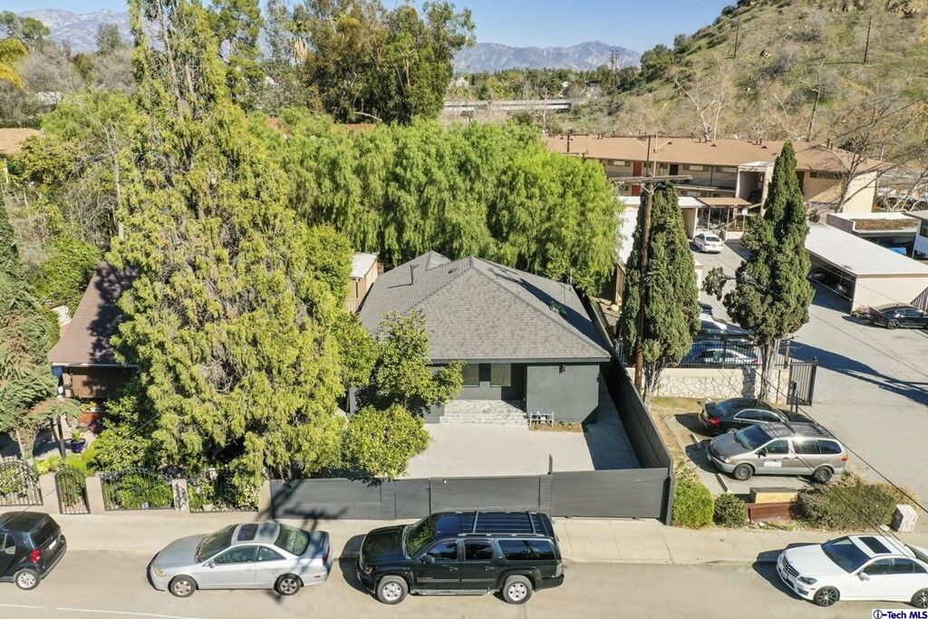 Property Photo:  323 S Avenue 60  CA 90042 