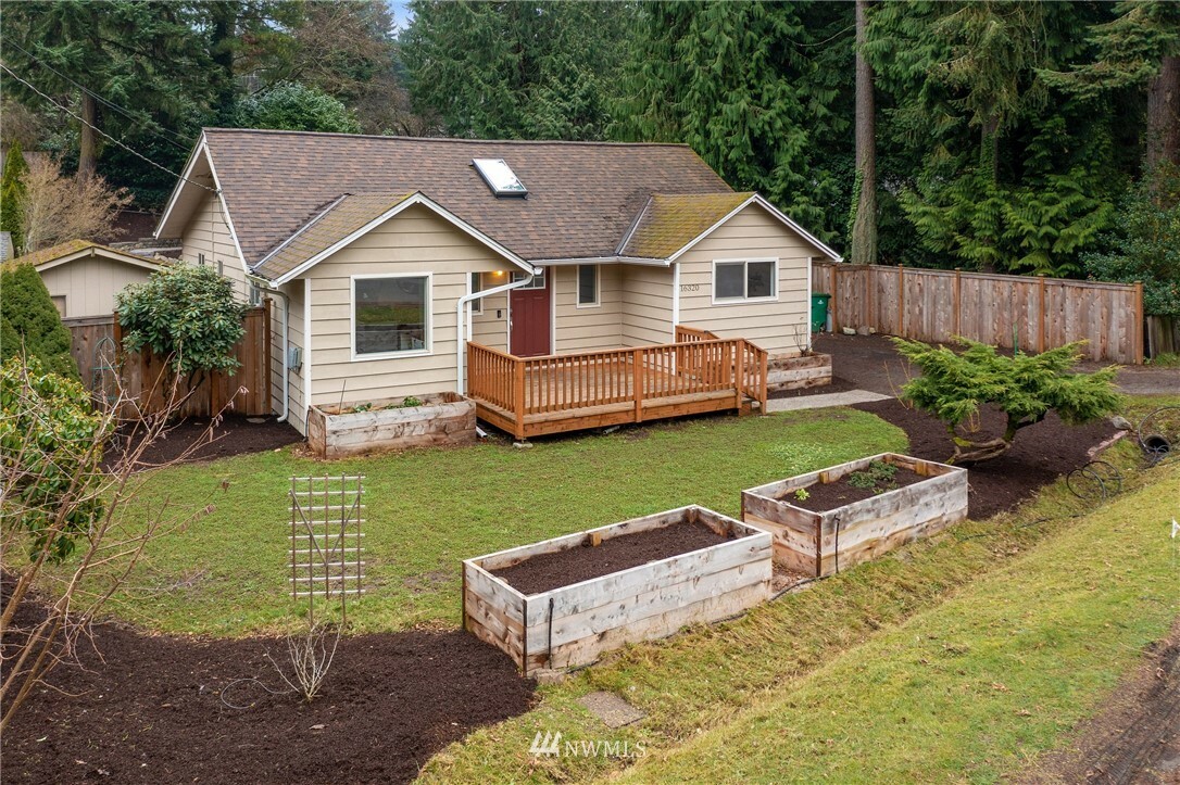 Property Photo:  16320 Fremont Place N  WA 98133 