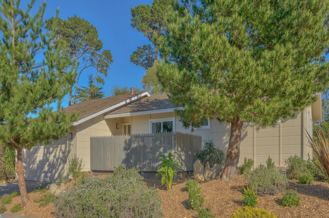 904 Laurie Circle  Pacific Grove CA 93950 photo