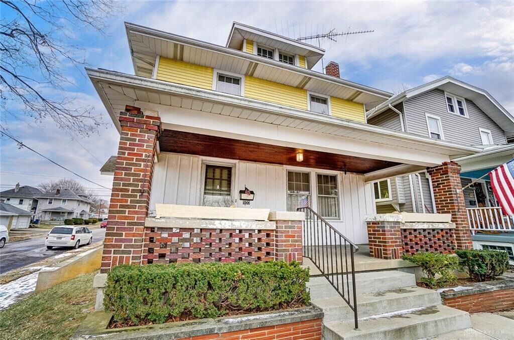 Property Photo: 900 Saint Nicholas Avenue OH 45410