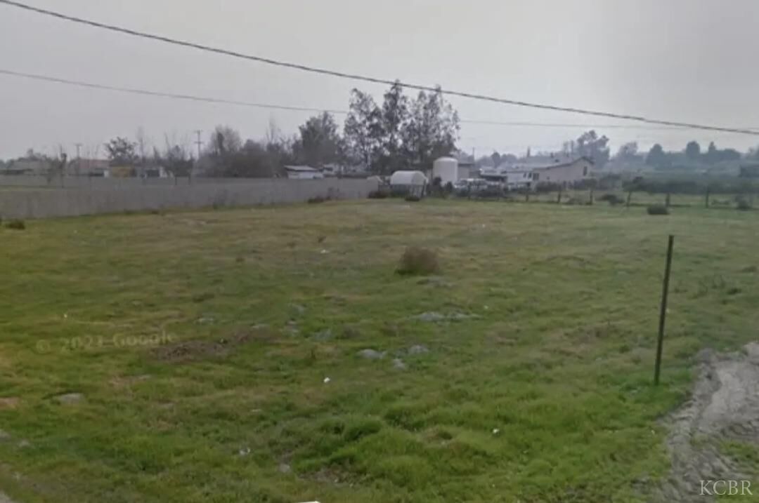 Property Photo:  2611 Gable Avenue  CA 93212 