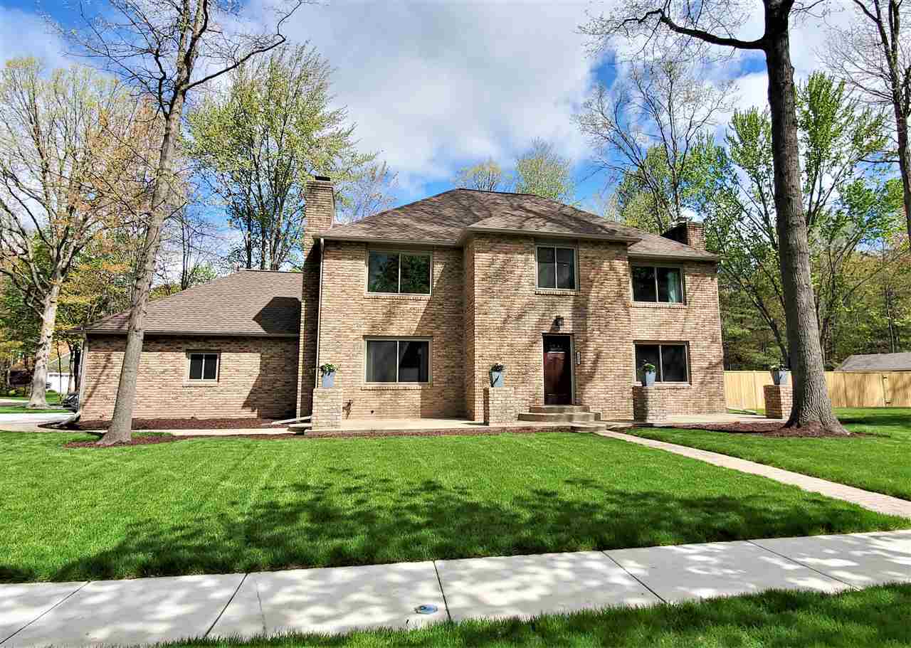 Property Photo:  4808 Oakridge Dr  MI 48640 