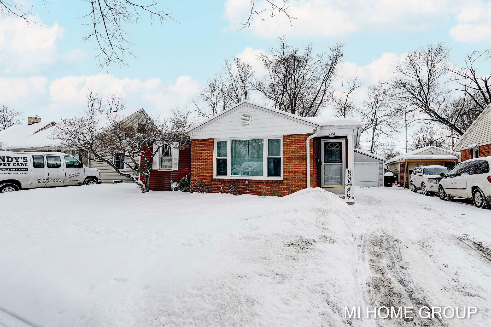 Property Photo: 252 W 21st Street MI 49423