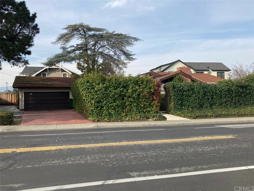 Property Photo:  804 Pepper Tree Lane  CA 95051 