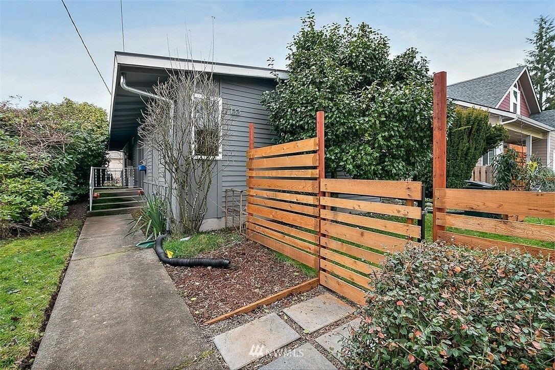 Property Photo:  133 Thomas Street NW  WA 98502 