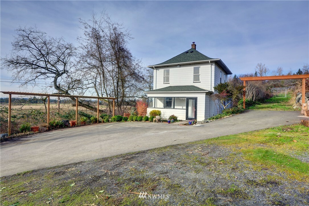 Property Photo:  1411 Sunnyside Boulevard  WA 98258 