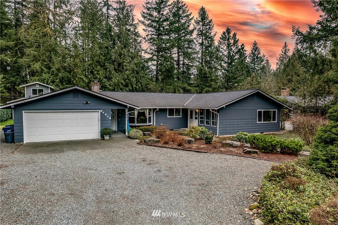 Property Photo:  21715 SE 248th Street  WA 98038 