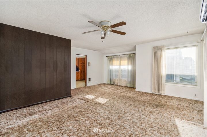 Property Photo: 424 26th Avenue WA 98632