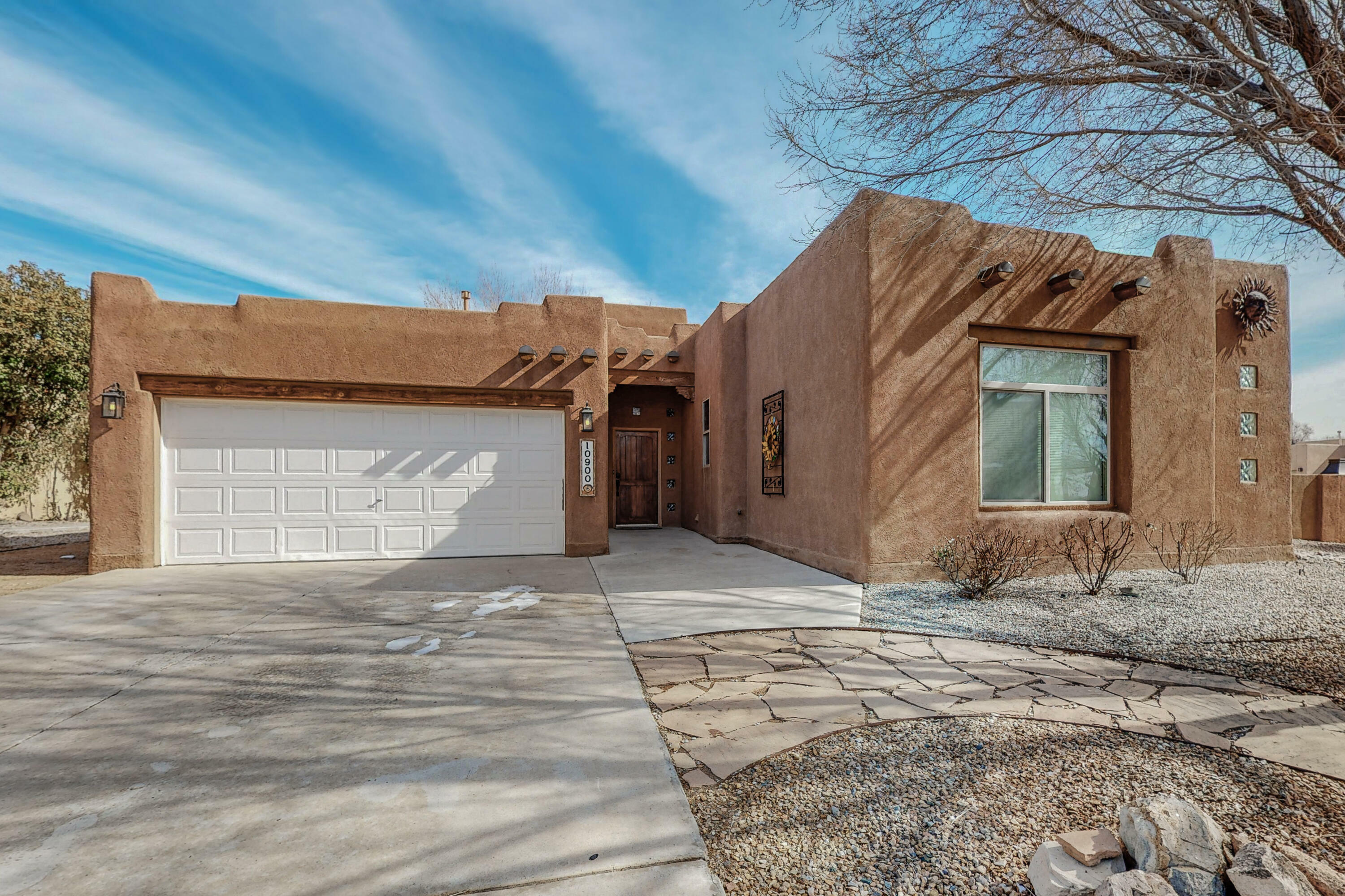 Property Photo:  10900 Catamount Drive NW  NM 87114 