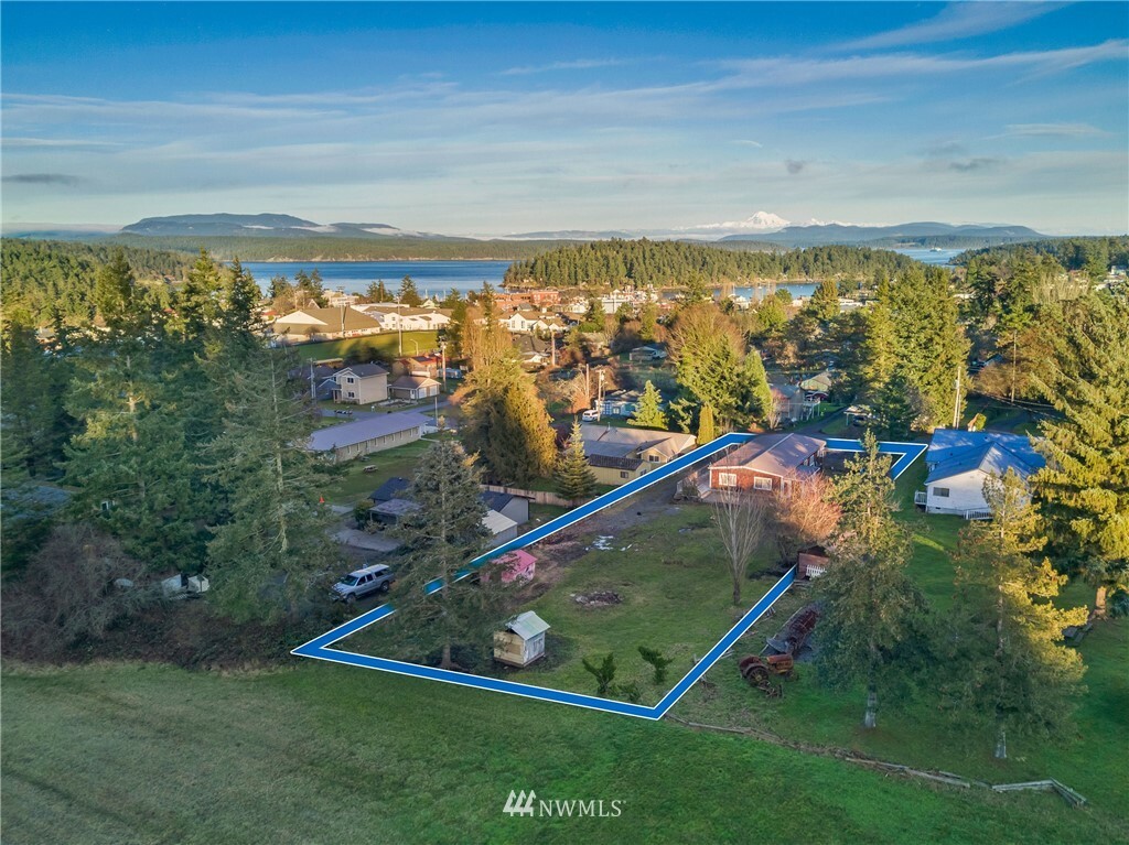 Property Photo:  321 Price Street  WA 98250 