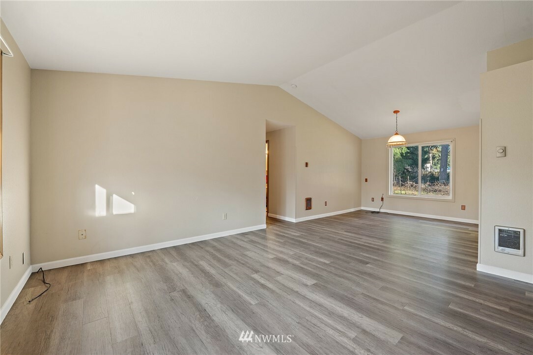 Property Photo:  681 E Oak Park Way  WA 98584 