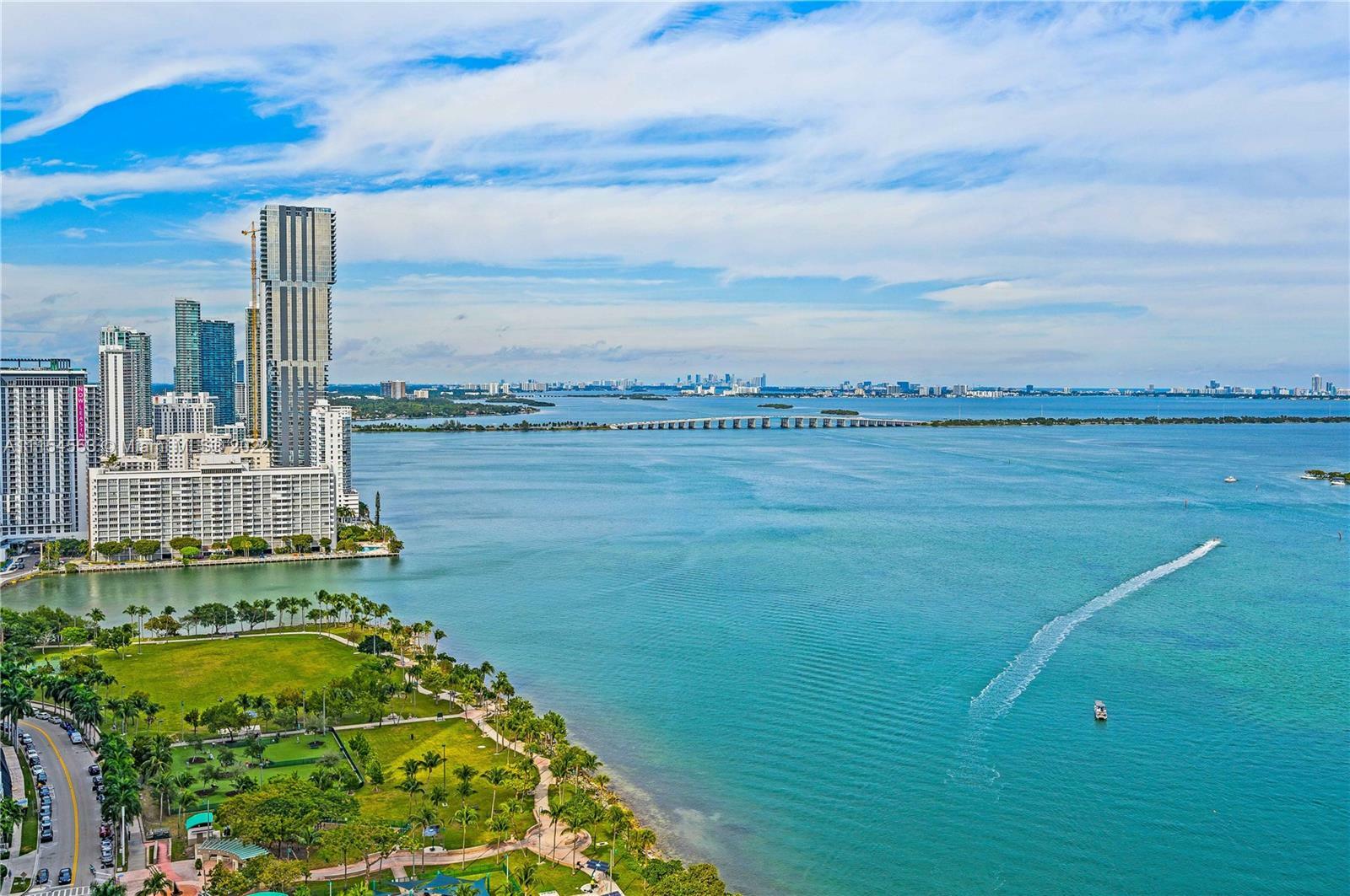 Property Photo:  1717 N Bayshore Dr A-3538  FL 33132 