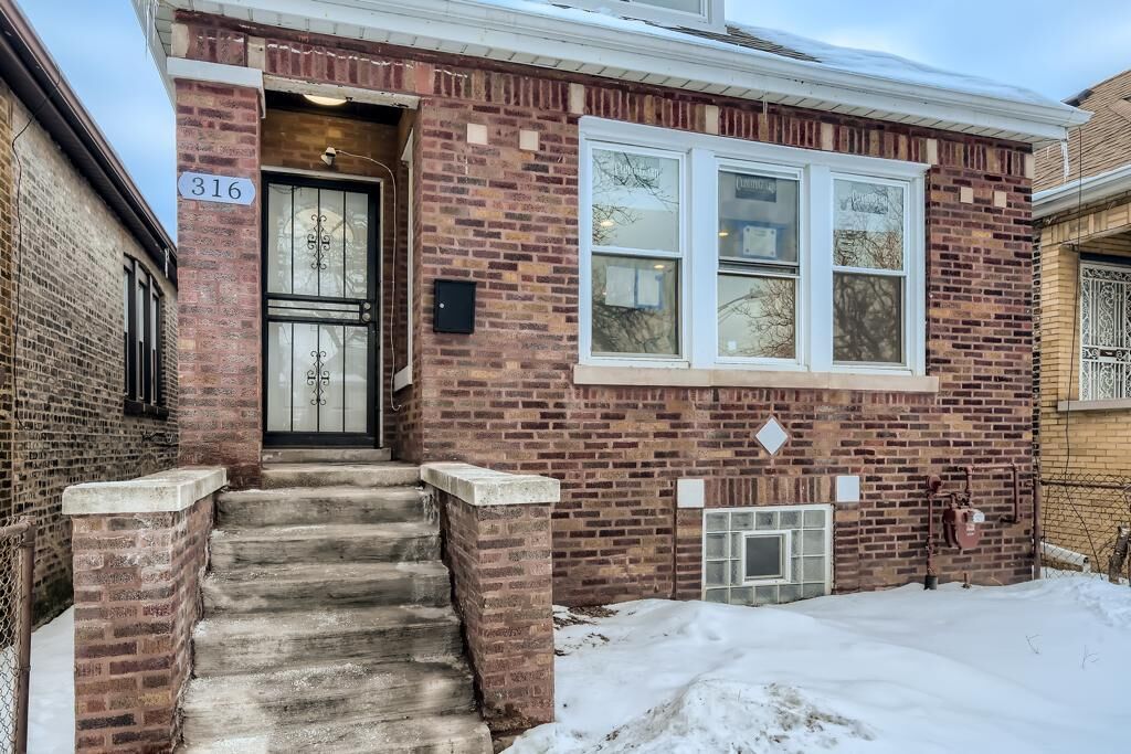 Property Photo: 316 W 101 Street IL 60628