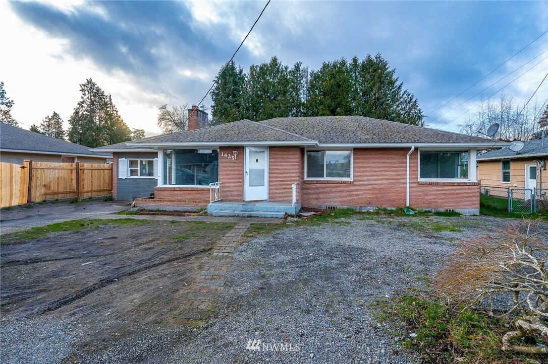 Property Photo:  1425 View Avenue  WA 98531 