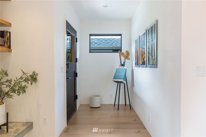 Property Photo: 2218 1st Avenue W WA 98119