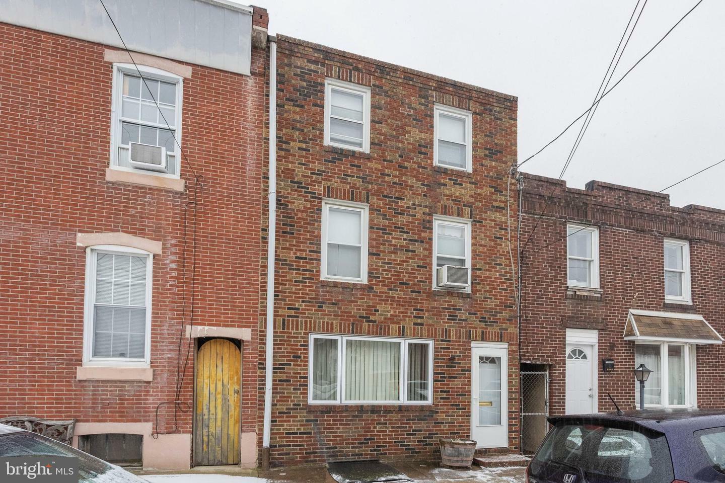 Property Photo: 2811 Edgemont Street PA 19134
