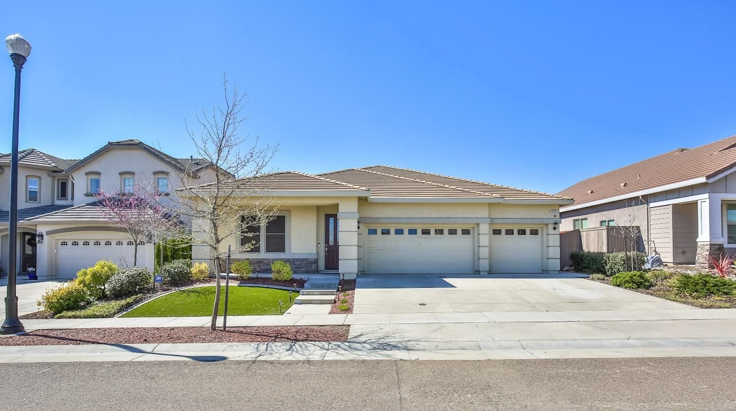 Property Photo:  5041 Prairie Grass Way  CA 95747 