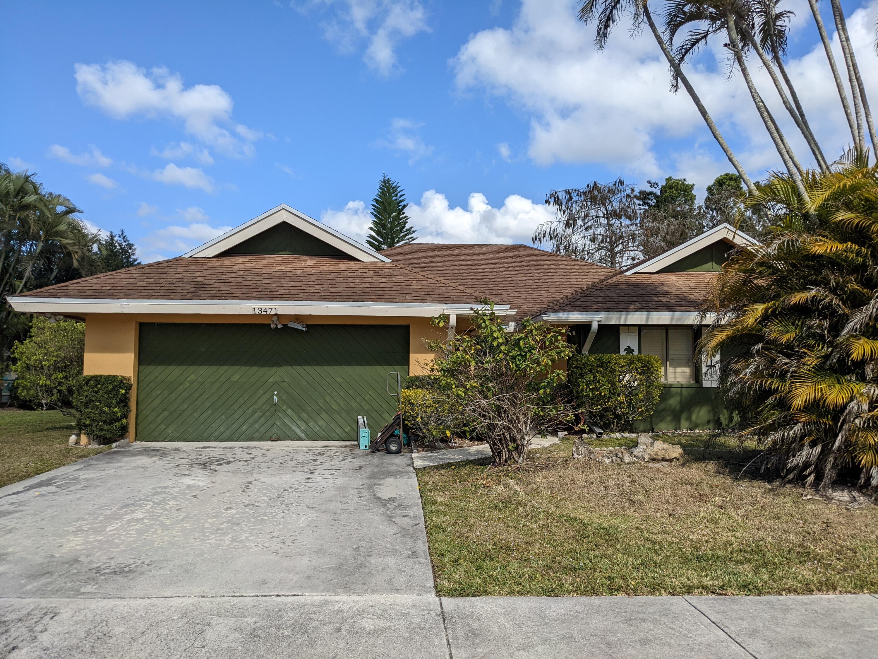 Property Photo:  13471 Barberry Drive  FL 33414 