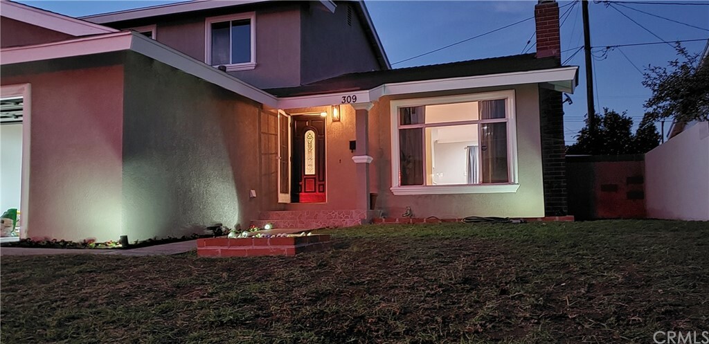 Property Photo:  309 E 214th Street  CA 90745 