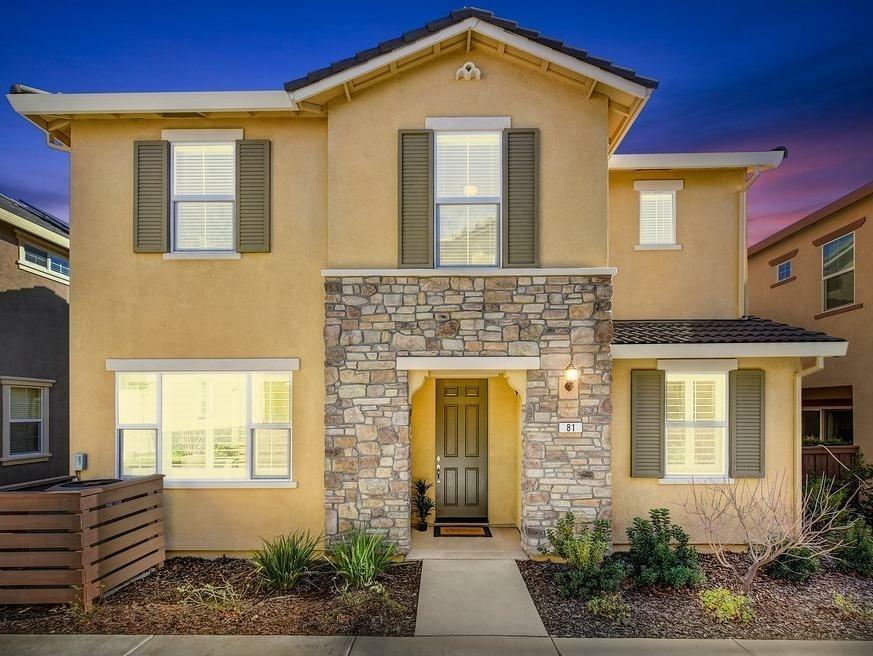 Property Photo:  81 Huddlestone Circle  CA 95661 