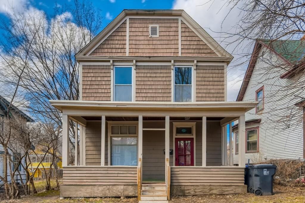 Property Photo:  725 4th Street E  MN 55106 