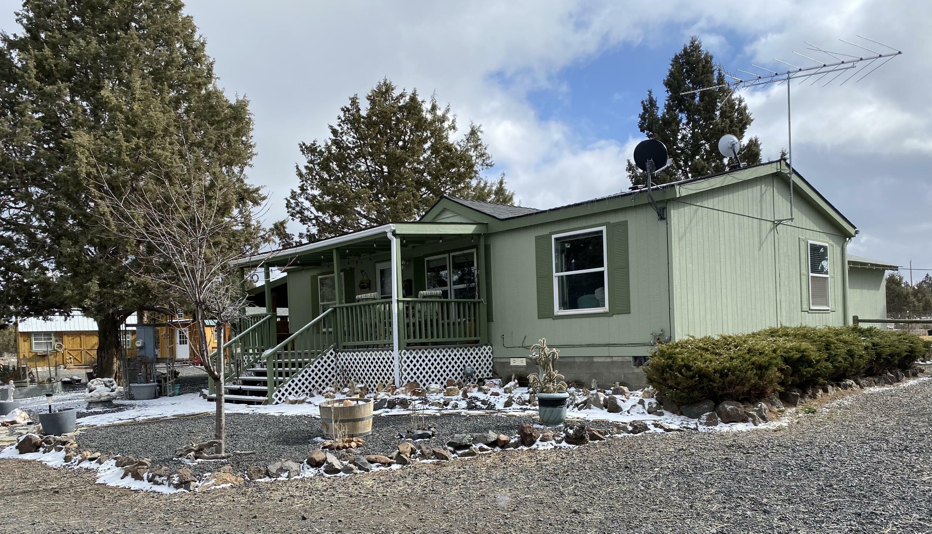 Property Photo:  3394 SE Umatilla Loop  OR 97754 