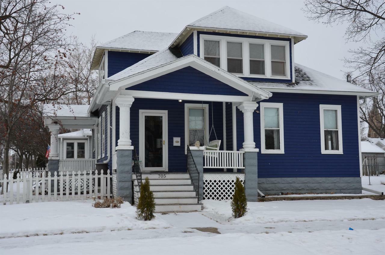 Property Photo:  705 North Durkee Street  WI 54911 