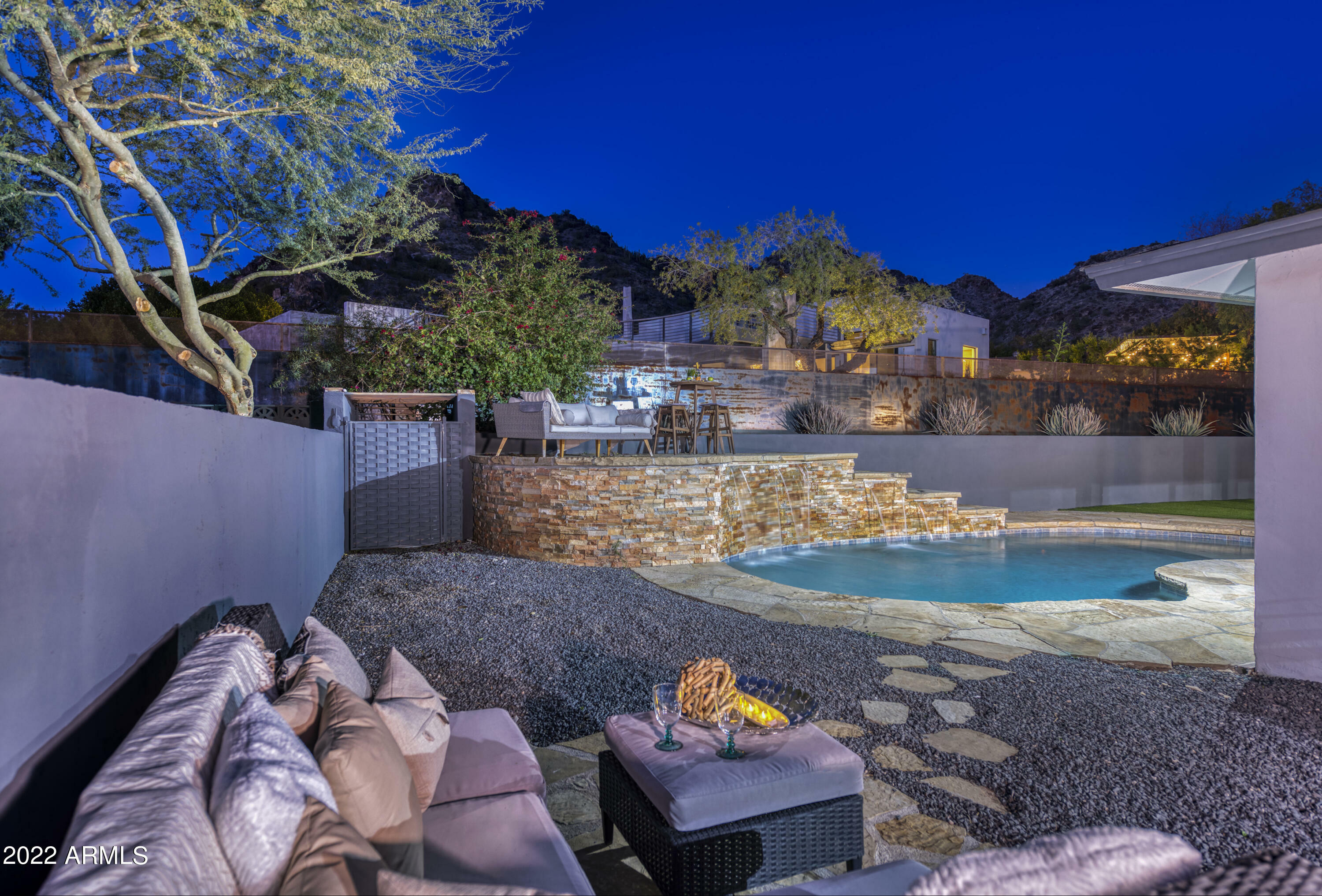 Property Photo:  2432 E Piestewa Peak Drive  AZ 85016 