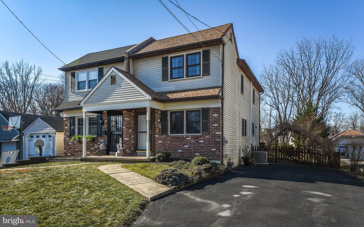 Property Photo:  318 S Lincoln Avenue  PA 18940 