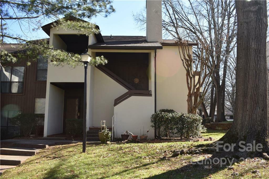 Property Photo: 7240 Winery Lane NC 28227