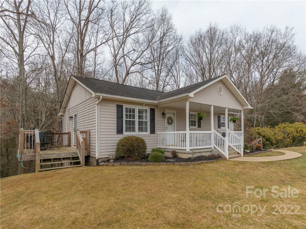 Property Photo:  15 Buffett Road  NC 28716 