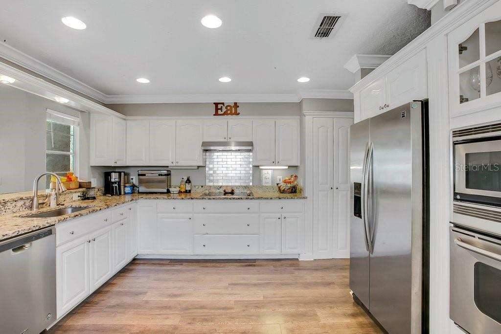 Property Photo: 1576 Crosswind Circle FL 32825
