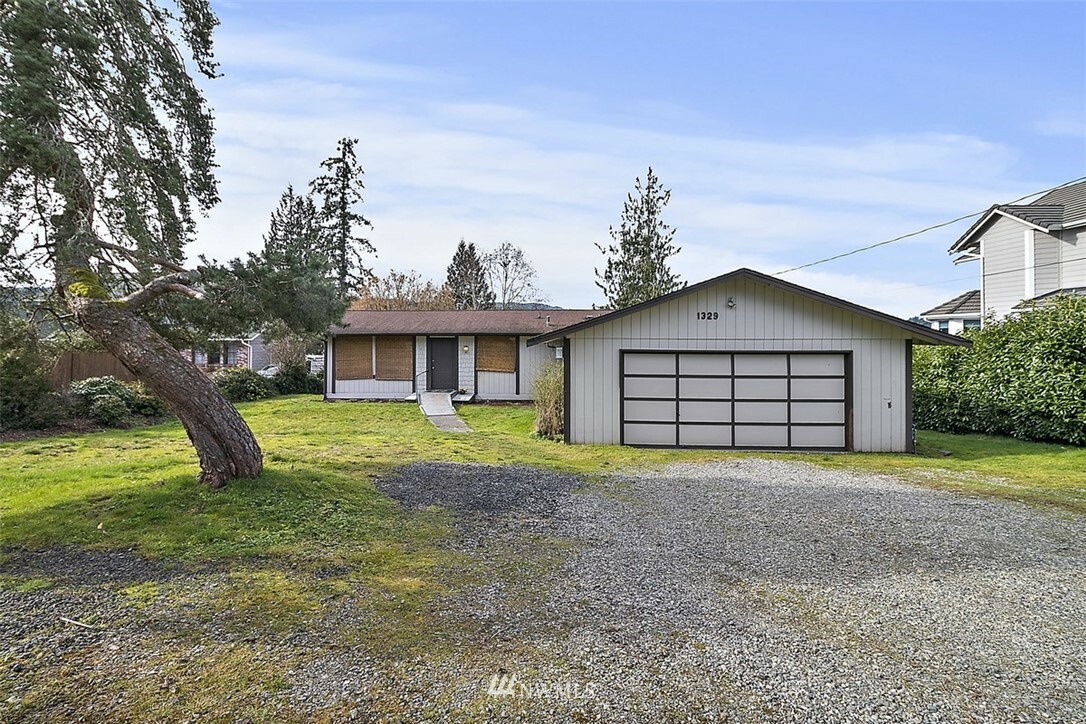 Property Photo:  1329 Lakehurst Drive  WA 98312 