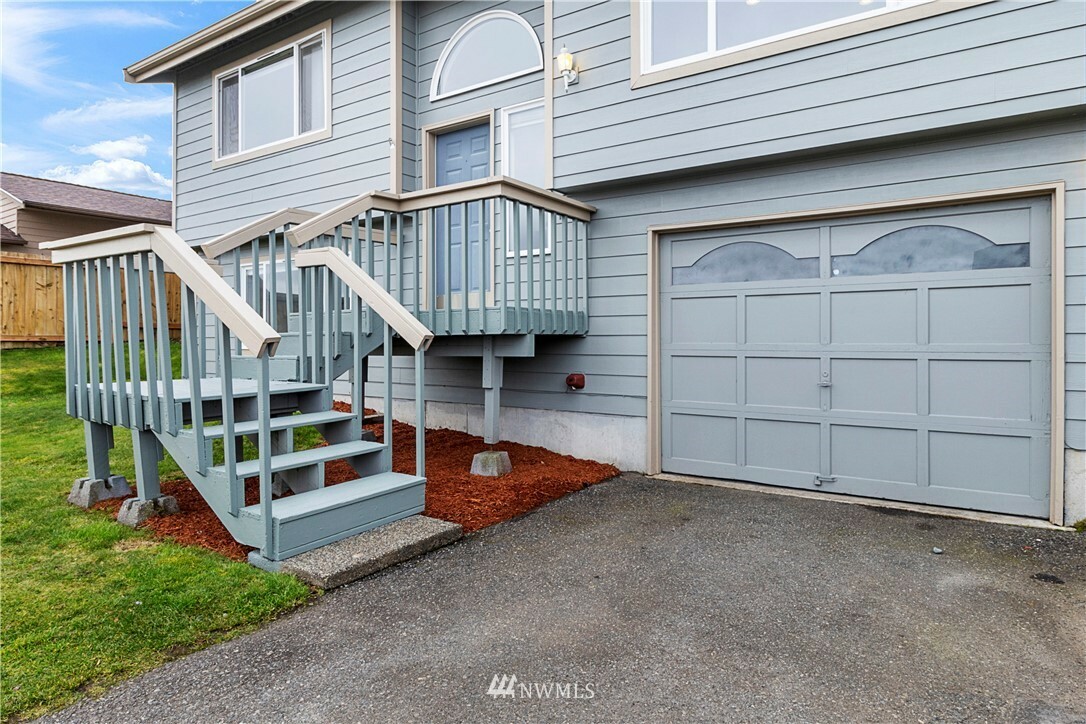 Property Photo:  1213 Lansing Avenue W  WA 98312 