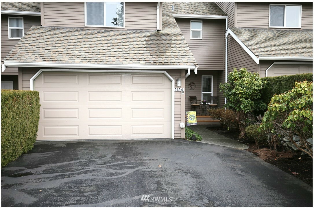 Property Photo:  2124 Birch Circle  WA 98229 