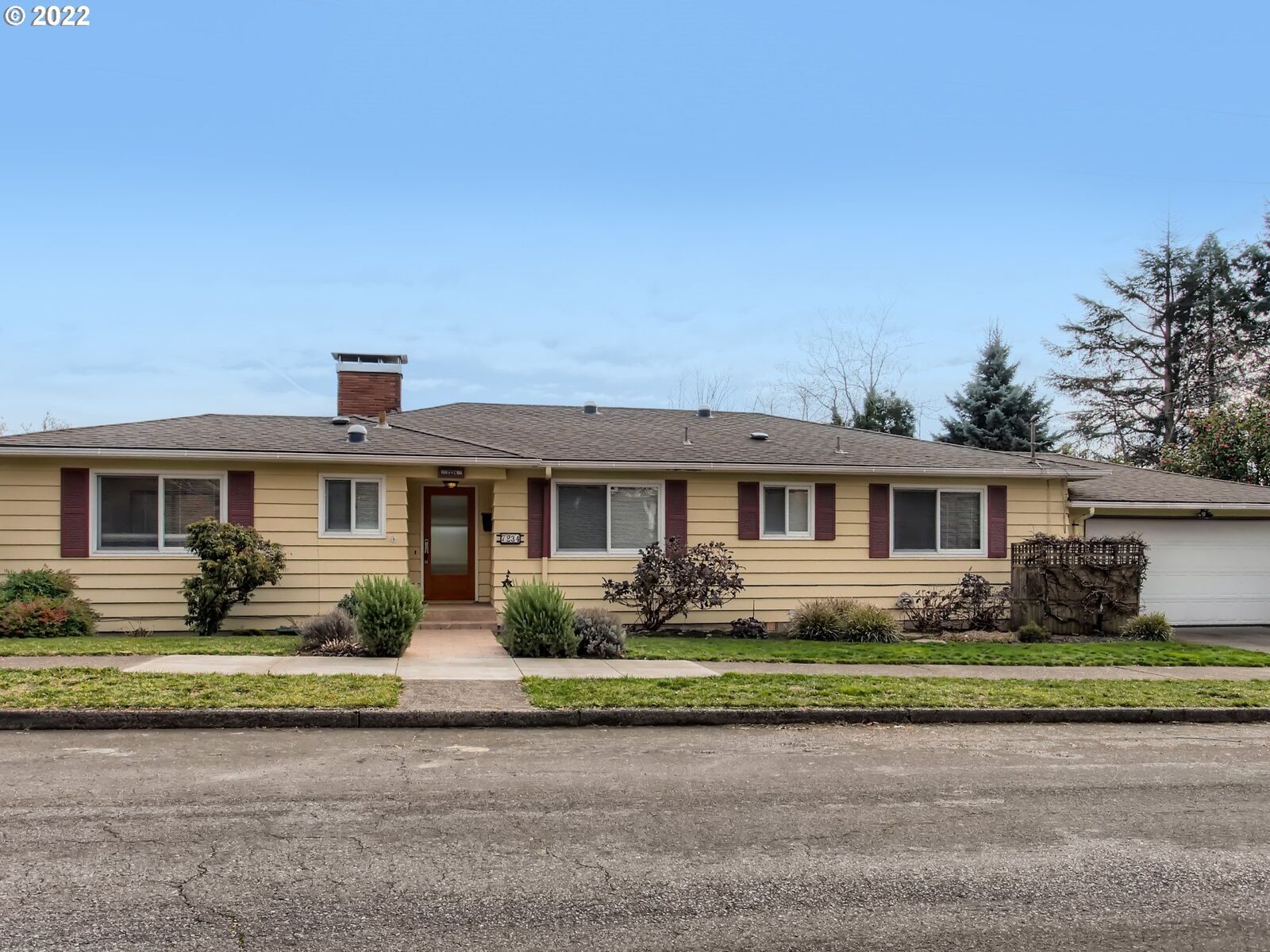 Property Photo: 7234 SW Nevada Ter OR 97219