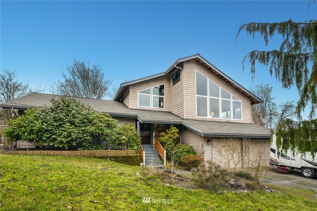 Property Photo: 10202 40th Avenue SE WA 98208