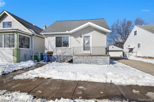 Property Photo:  1674 Austin Avenue  MI 48146 