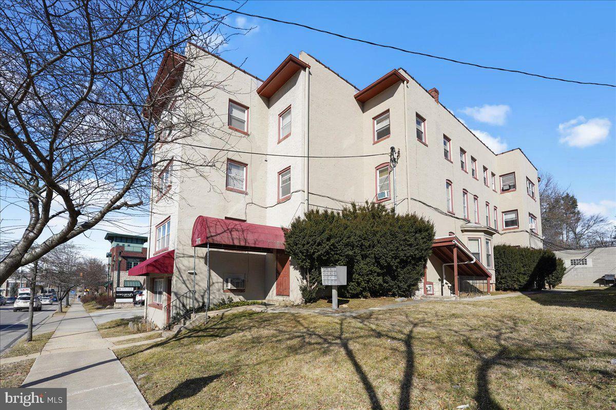 Property Photo: 397 E Baltimore Avenue 3 PA 19063