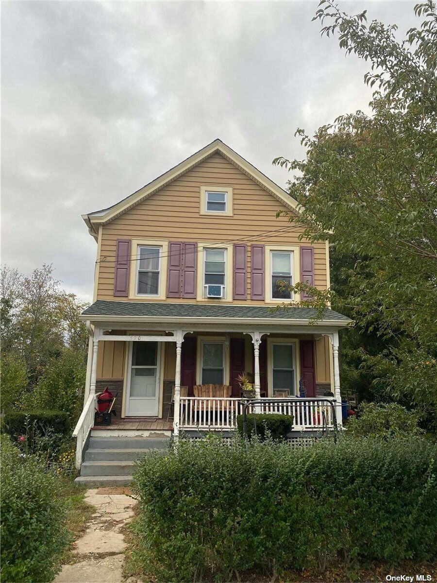 Property Photo:  520 Madison Avenue  NY 11944