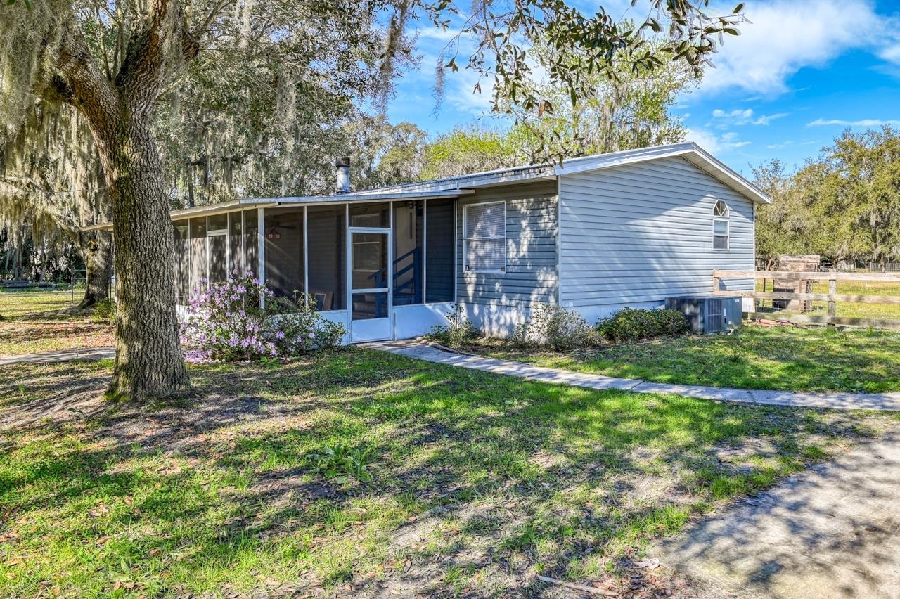 Property Photo:  155 Carter Crabtree Rd  FL 32131 